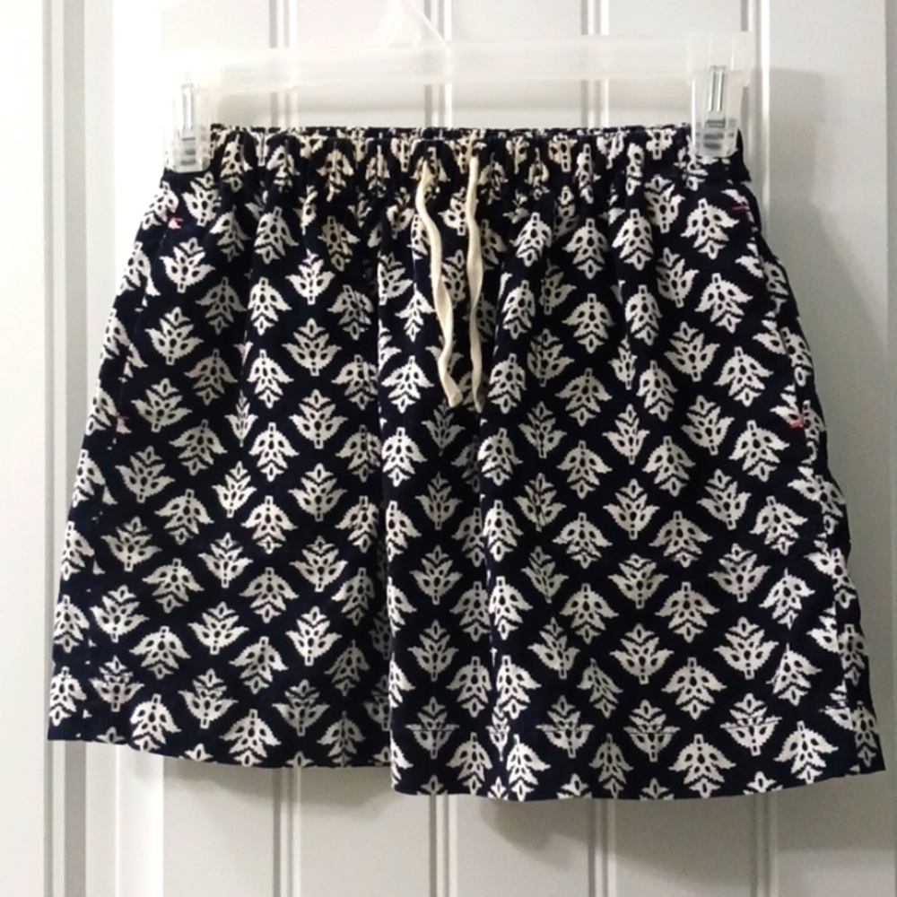 💙🤍  MOVING SALE!!!                     Girl's Crewcuts Corduroy Skirt